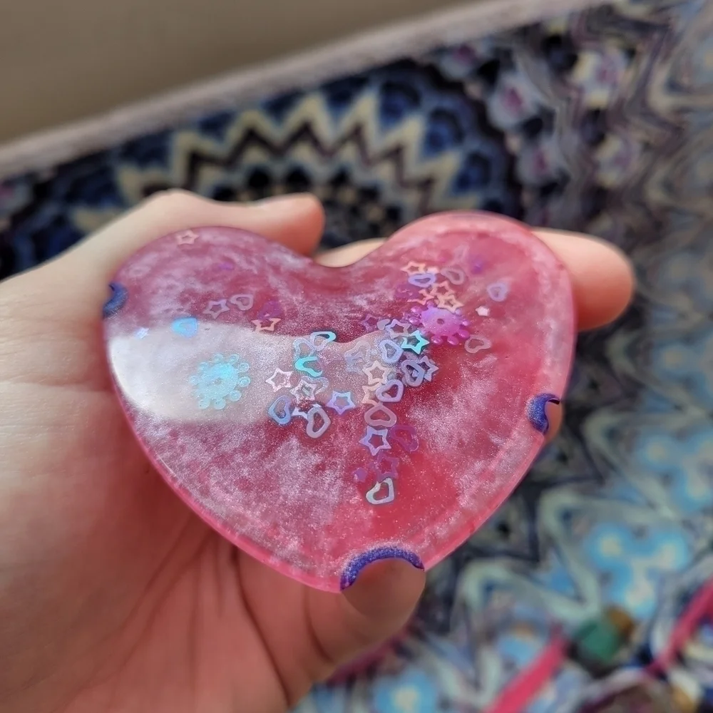 NEW Handmade Resin Pink Trinket Box With A Dasisy And Extras